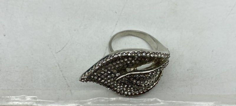 AGE REVIEW Joan Rivers Rhinestone Statement Ring