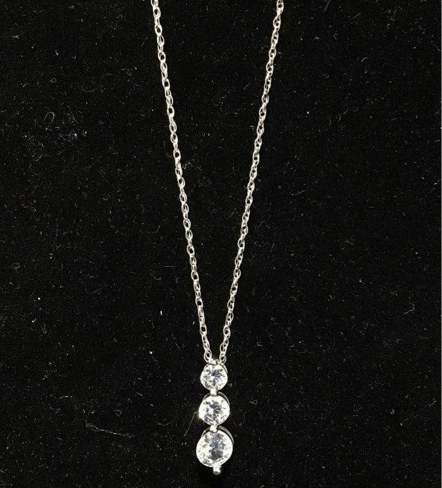 White Sapphire 925 Silver Necklace, 2.04g