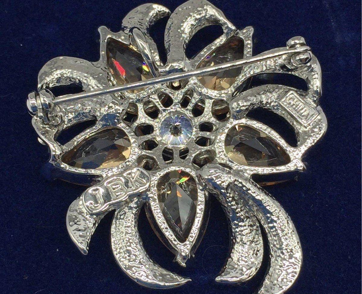 1990s Camrose & Kross Brooch 22.91 Grams