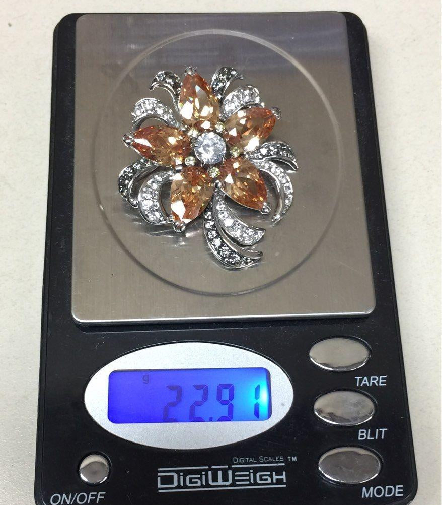 1990s Camrose & Kross Brooch 22.91 Grams