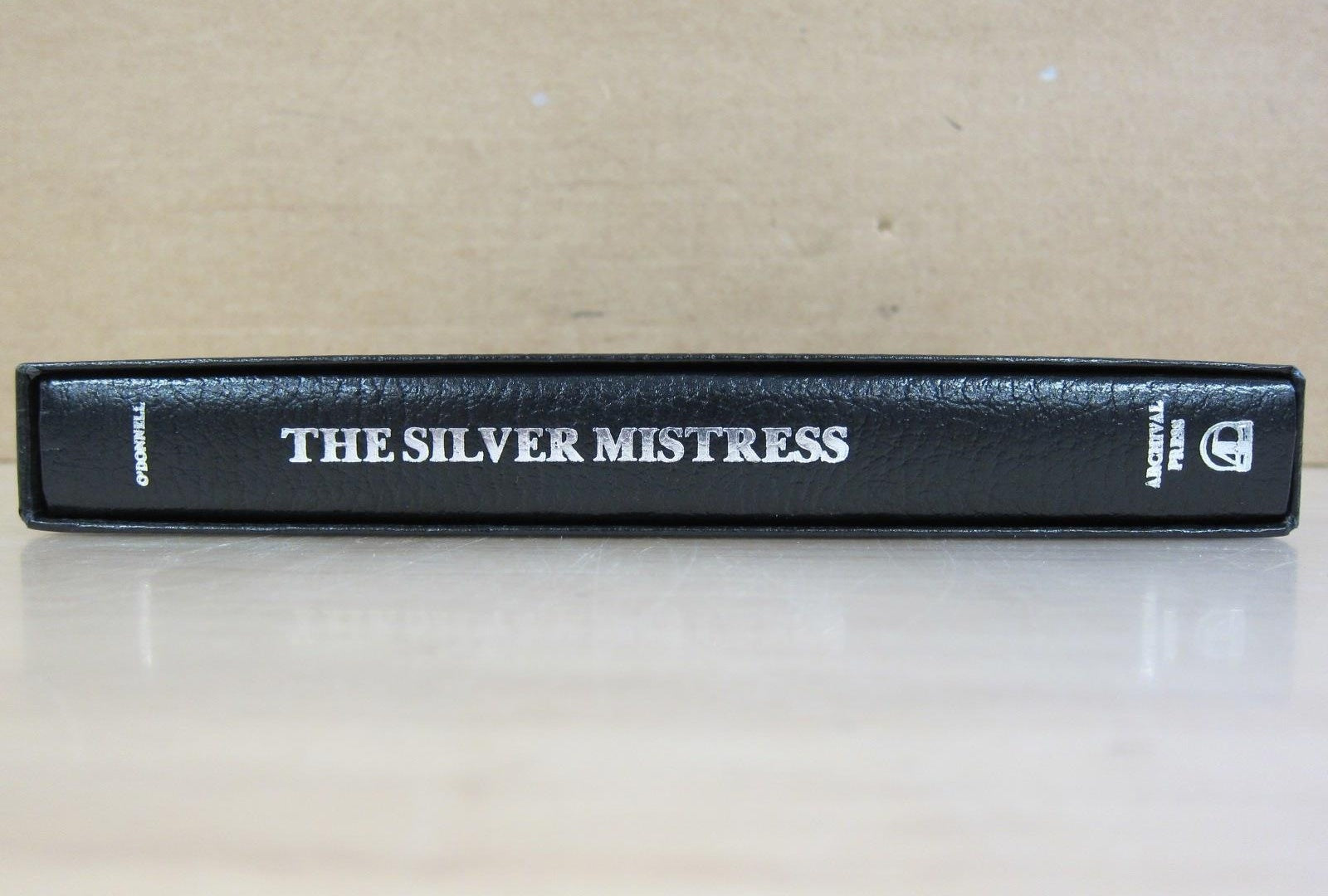 The Silver Mistress Modesty Blaise Vintage Book Signed by Peter O'Donnell (Fixes)