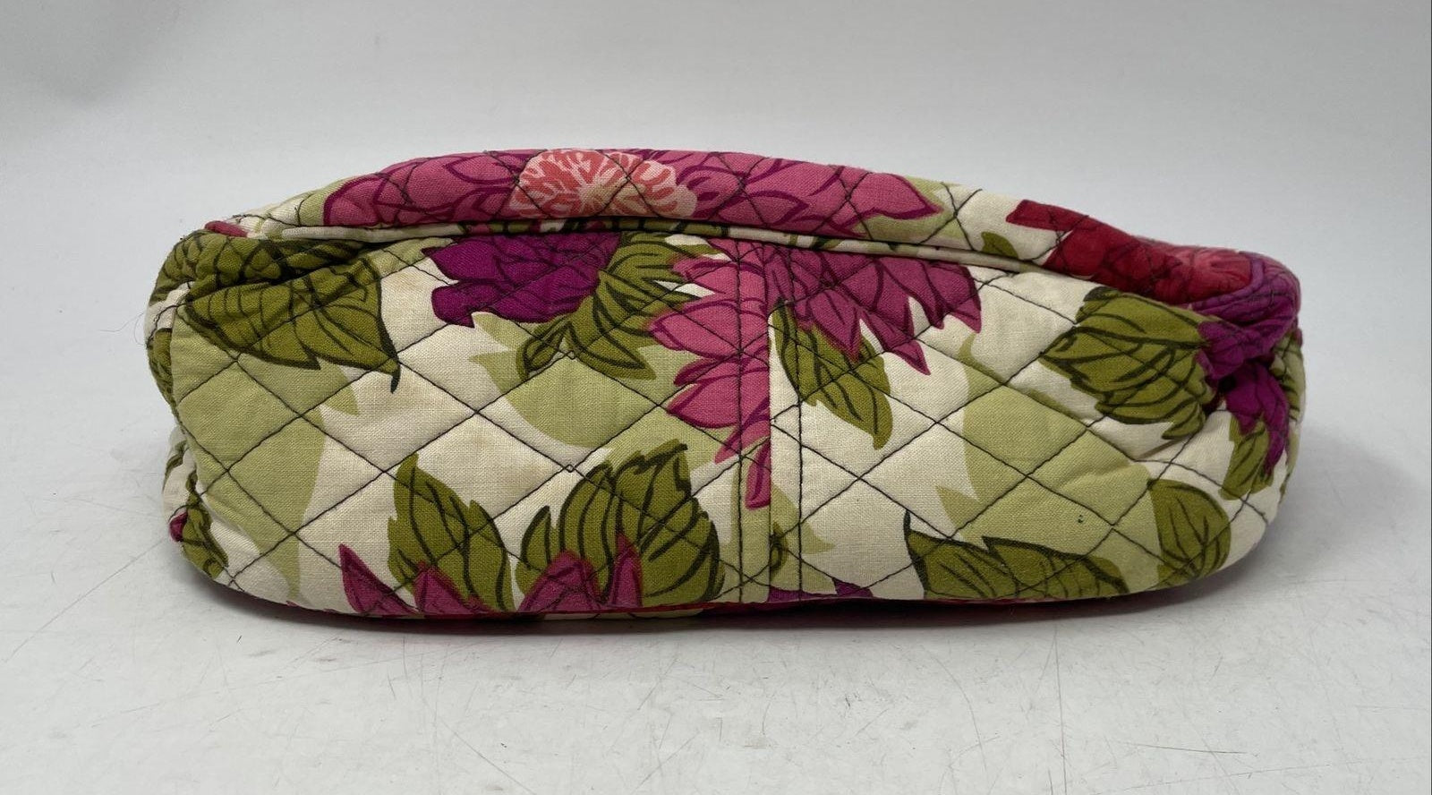 2010 Vera Bradley Hello Dahlia Quilted Floral Zip Shoulder Bag