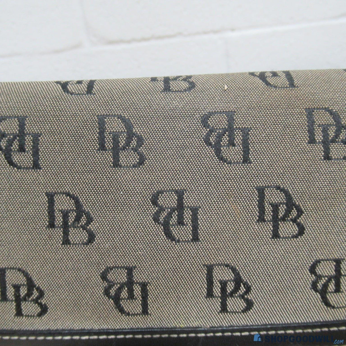 AGE REVIEW Brown-Black Dooney & Bourke Women's Wallet