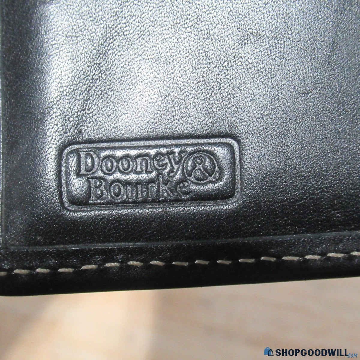 AGE REVIEW Brown-Black Dooney & Bourke Women's Wallet