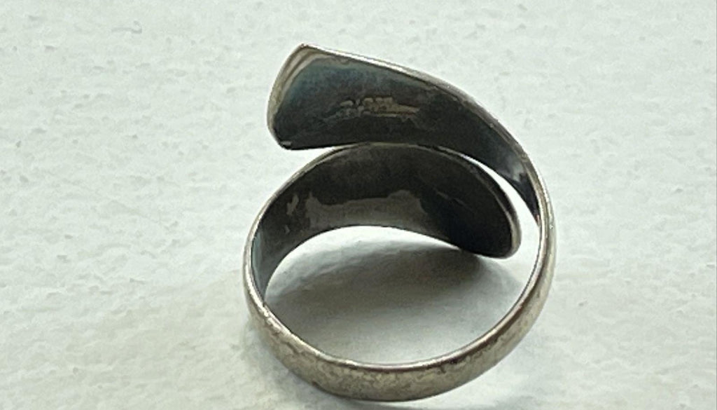 1940s–1960s Siam Sterling White Enamel Niello Mekala Goddess Size 6.75 Wrap Ring