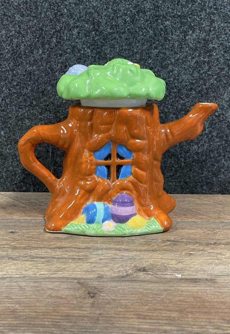 Ceramic Winnie the Pooh tree house teapot with branch spout and treetop lid, view 7