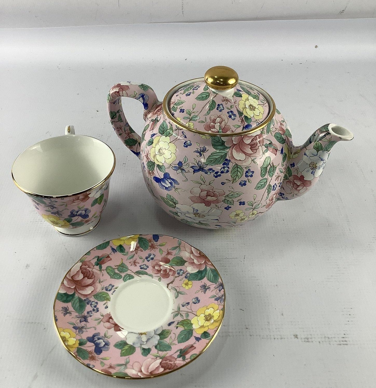 Arthur Wood Pink Floral Teapot Niagara Parks Cup and Saucer Set