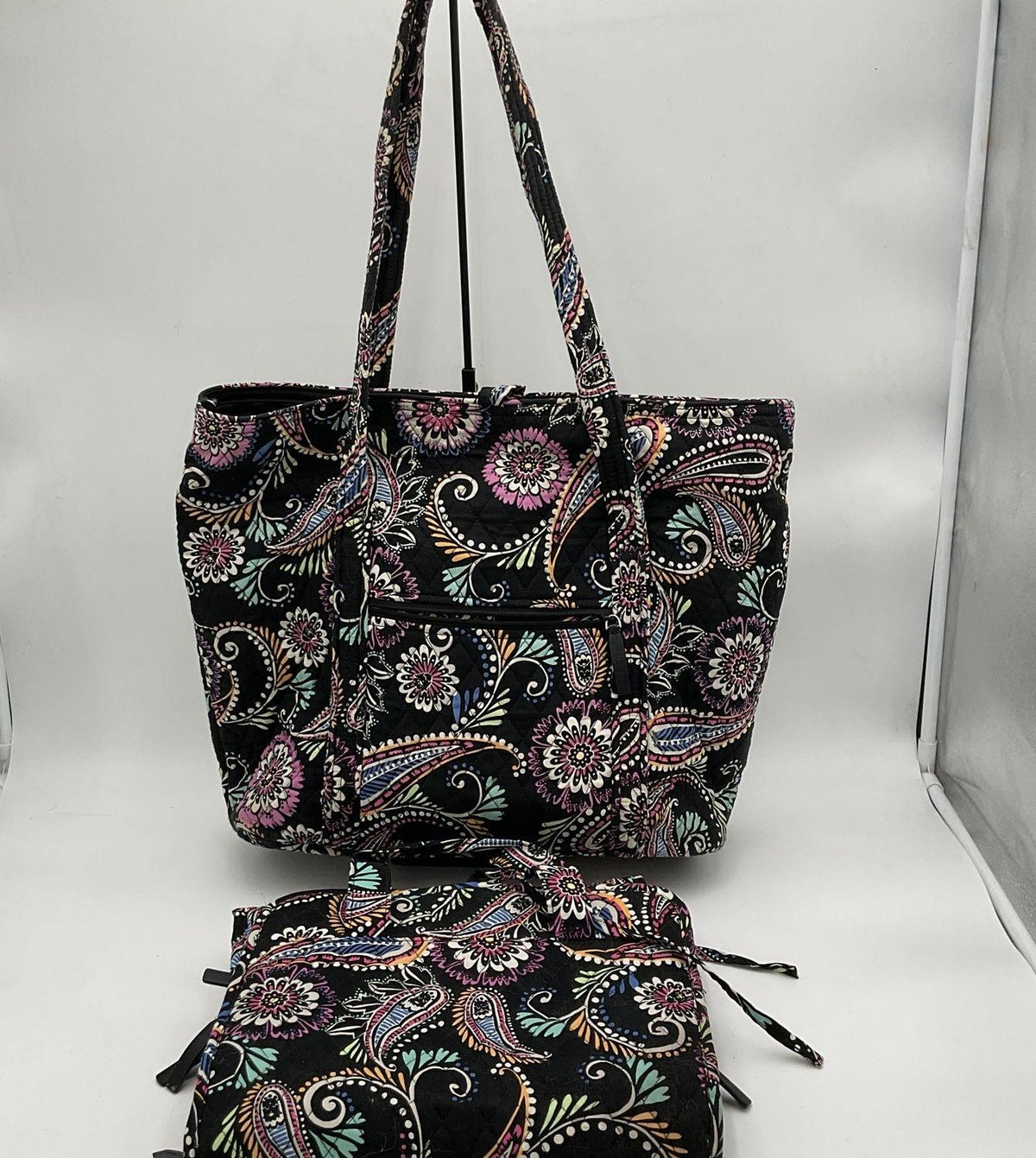 circa 2006 Vera Bradley Bandana Swirl Quilted Tote Bag with Matching Hanging Organizer | Travel Set