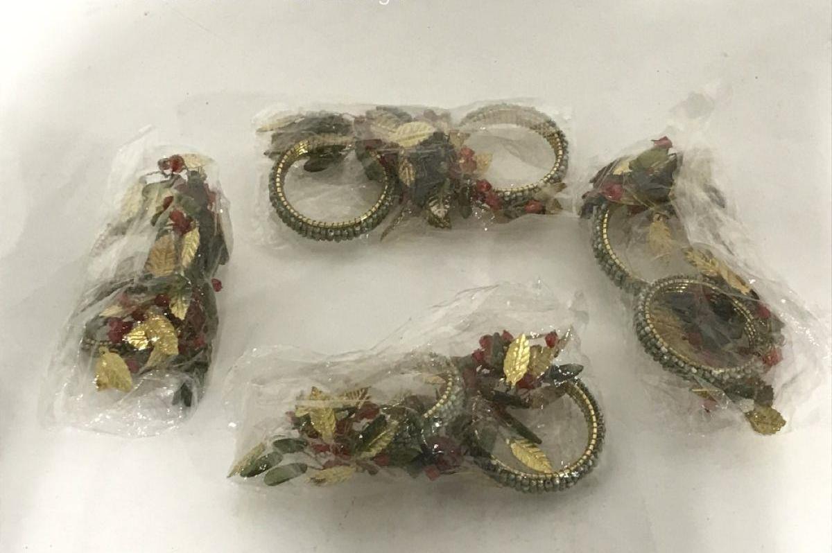 AGE REVIEW Set of 8 Gold Tone Green and Red Beaded Napkin Rings with Leaf Accents