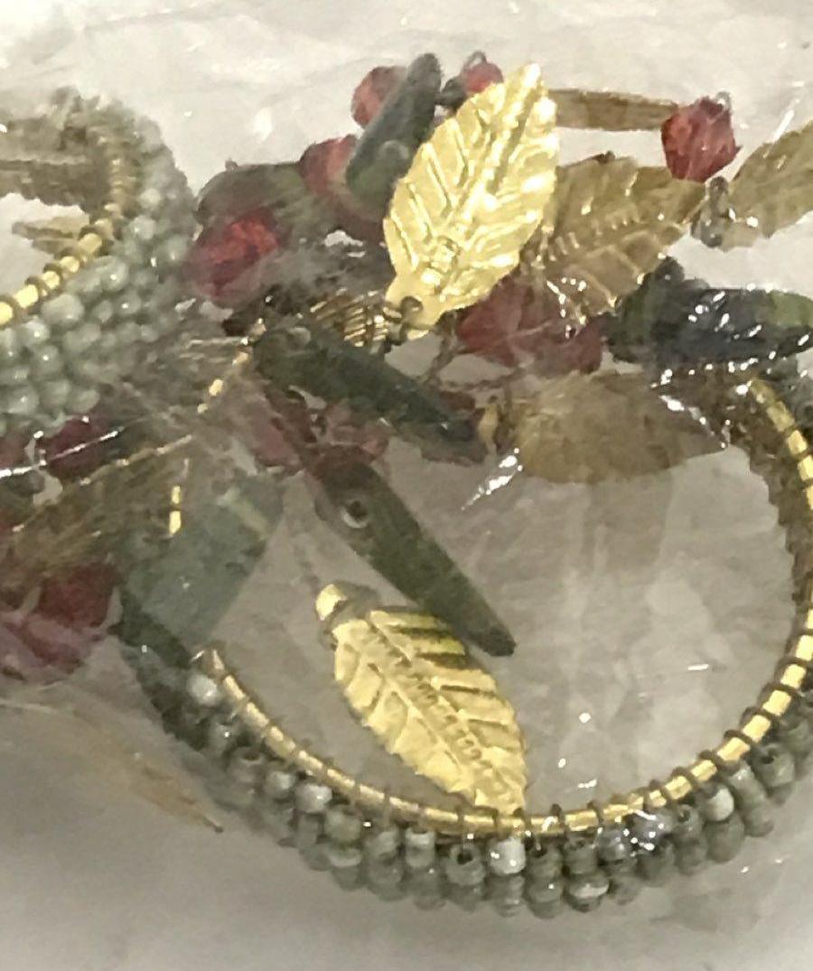 AGE REVIEW Set of 8 Gold Tone Green and Red Beaded Napkin Rings with Leaf Accents