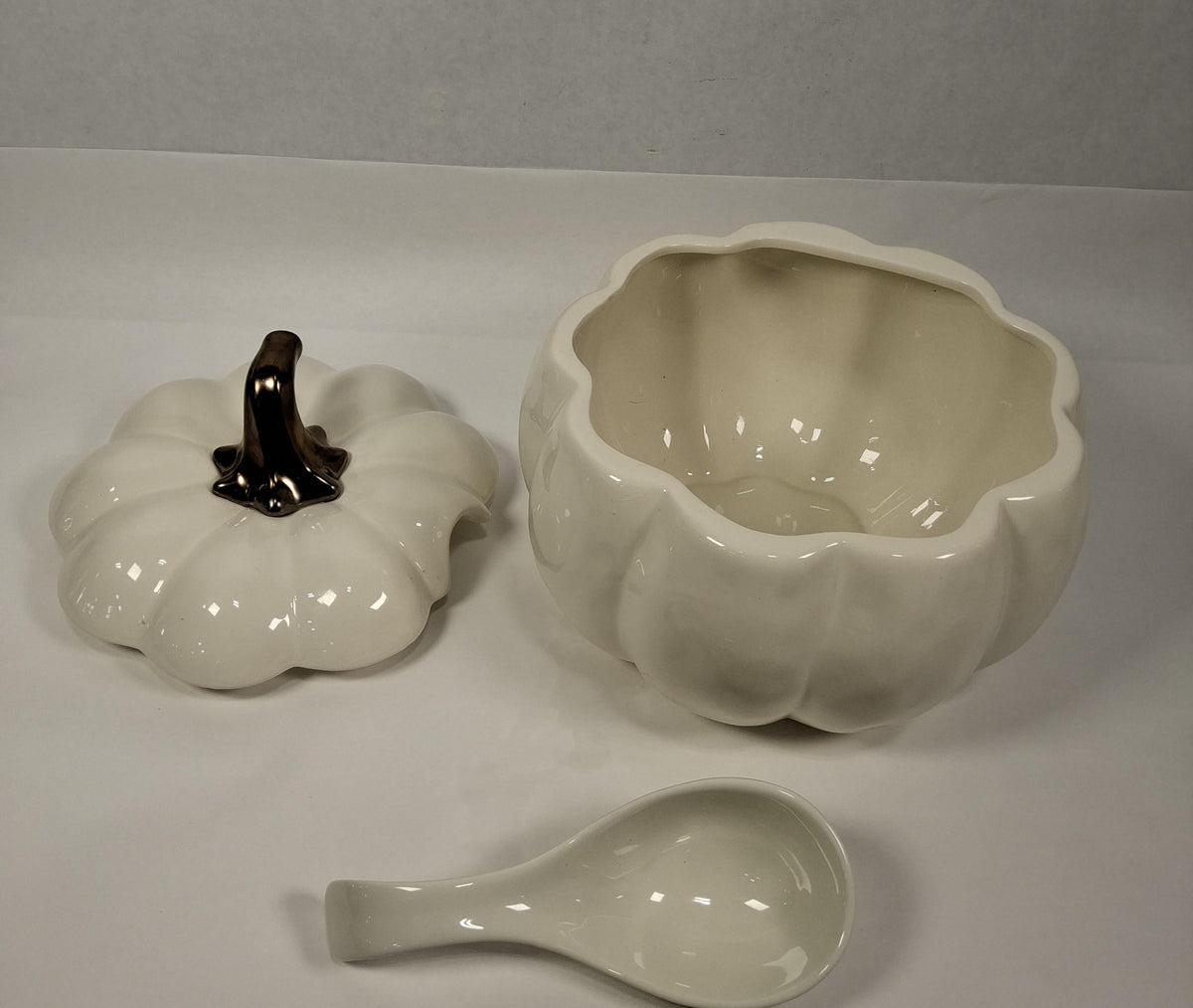 CONTEMPORARY Better Homes & Gardens Ceramic Pumpkin Serving Bowl with Lid and Spoon