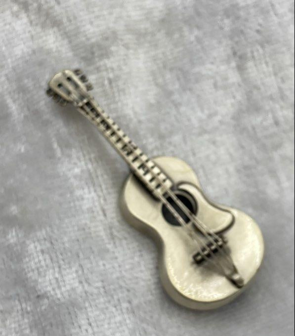 1950s–1960s Beau Signed Sterling Silver Acoustic Guitar Brooch Pin 5.83g