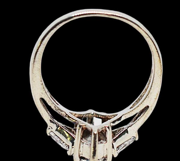 Sterling Silver Cubic Zirconia Ring Size 6