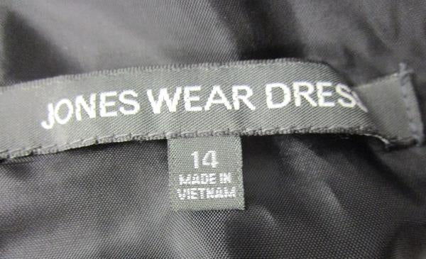 Jones Wear black sleeveless V-neck A-line formal dress with twisted pleated waist, view 7
