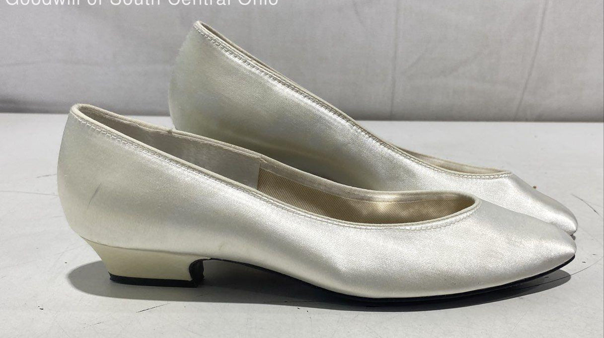 Peacocks ivory pointed-toe slip-on low heels with pearly sheen, view 3