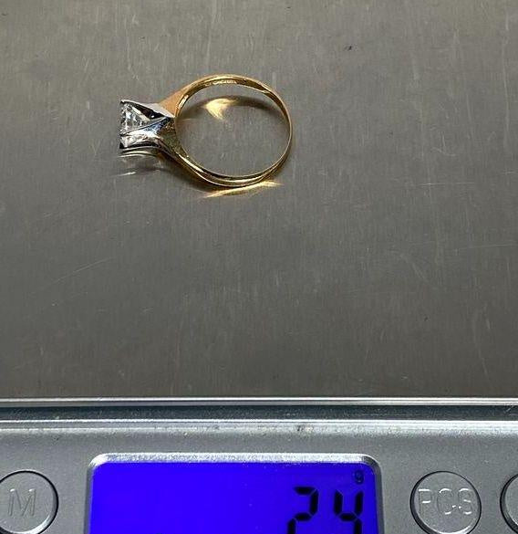 10K Yellow Gold CZ Solitaire Ring | Classic Engagement Style Size 7 Ring 2.4 Grams