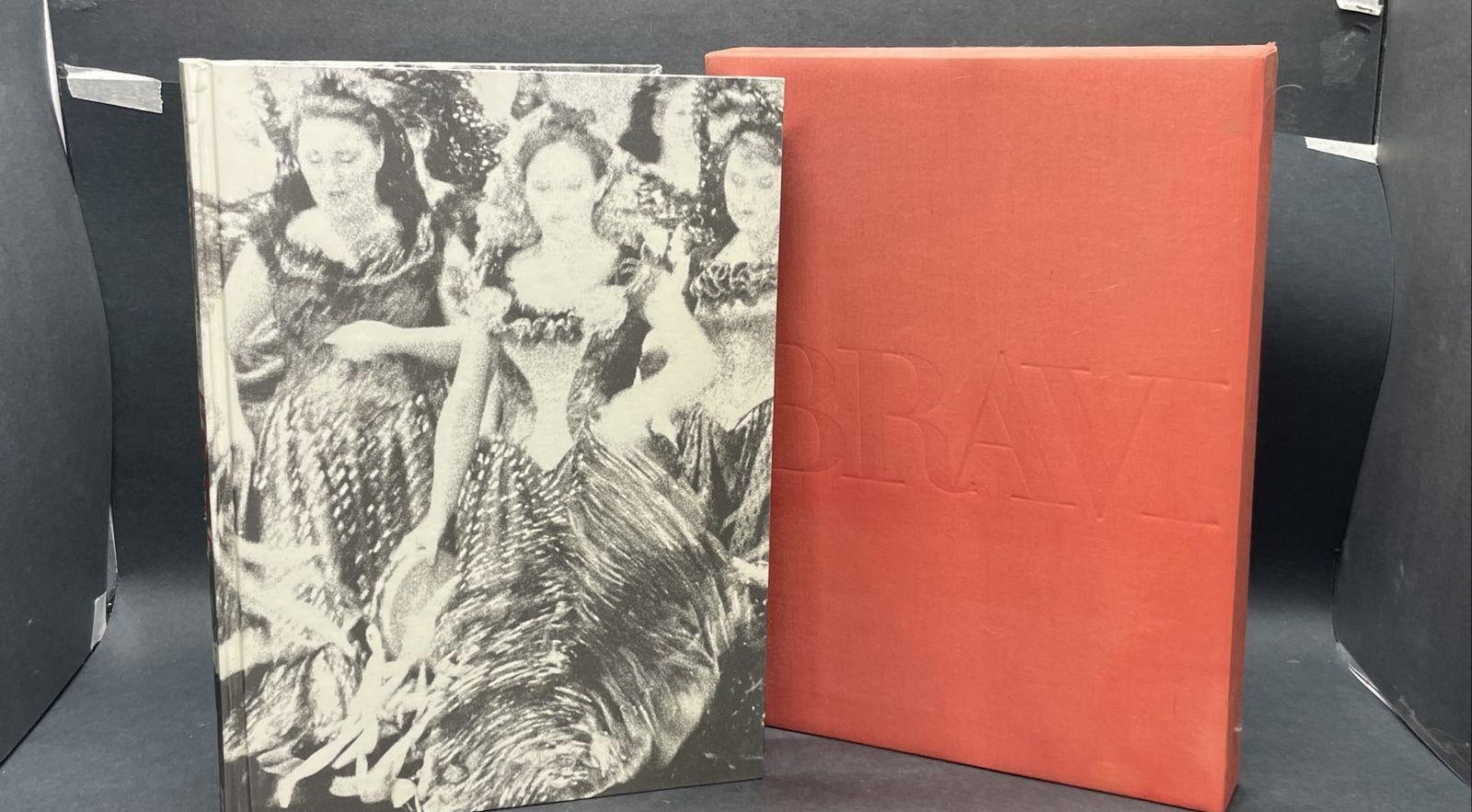 Collector's Edition Bravi by Victor Skrebneski for Lyric Opera of Chicago Signed by Victor Skrebneski (Fixes)