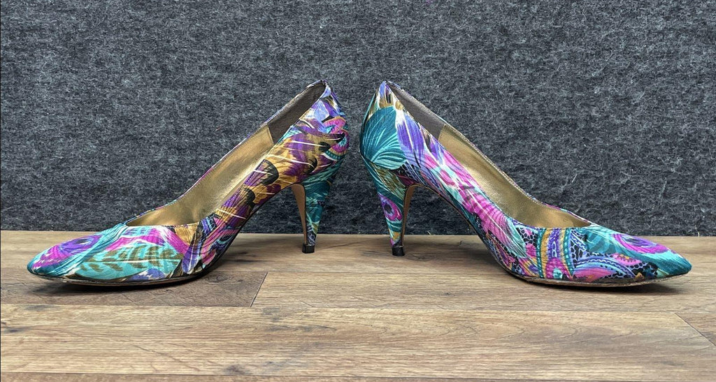 1980s–1990s 90s J. Renee Couture Collection Peacock Print Pointed Toe Pumps Size 7.5