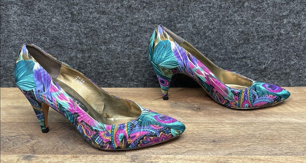 1980s–1990s 90s J. Renee Couture Collection Peacock Print Pointed Toe Pumps Size 7.5