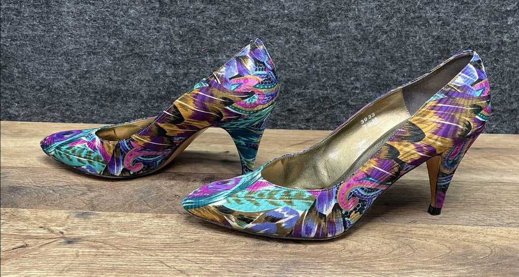 1980s–1990s 90s J. Renee Couture Collection Peacock Print Pointed Toe Pumps Size 7.5