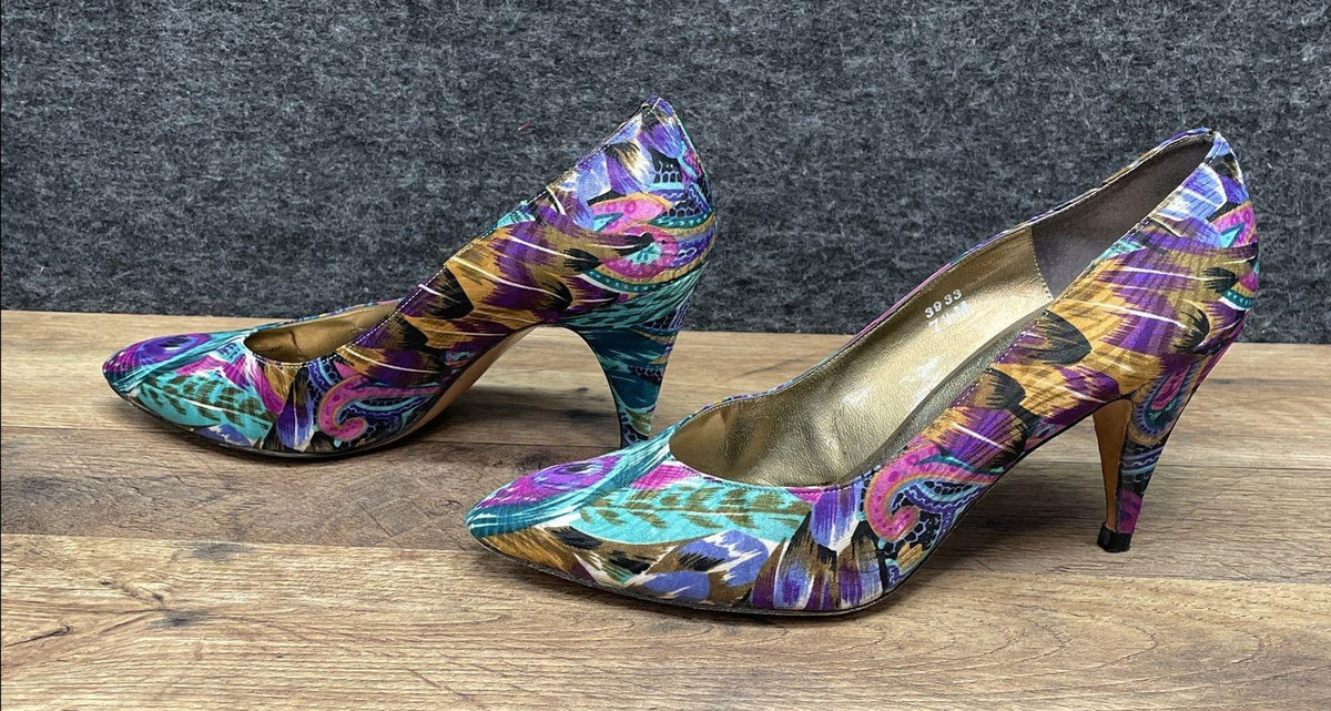 1980s–1990s 90s J. Renee Couture Collection Peacock Print Pointed Toe Pumps Size 7.5
