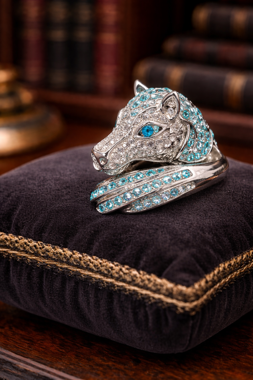 Vintage Horse Head Wrap Ring Silver Tone Blue Rhinestone Equestrian Statement Ring