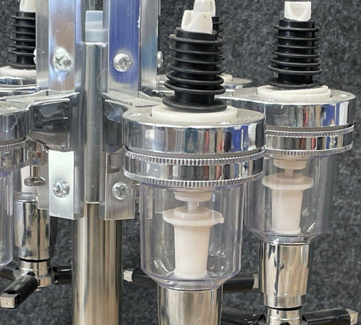 6-Bottle Revolving Liquor Dispenser Bar Butler Carousel Stand Shot Pourer