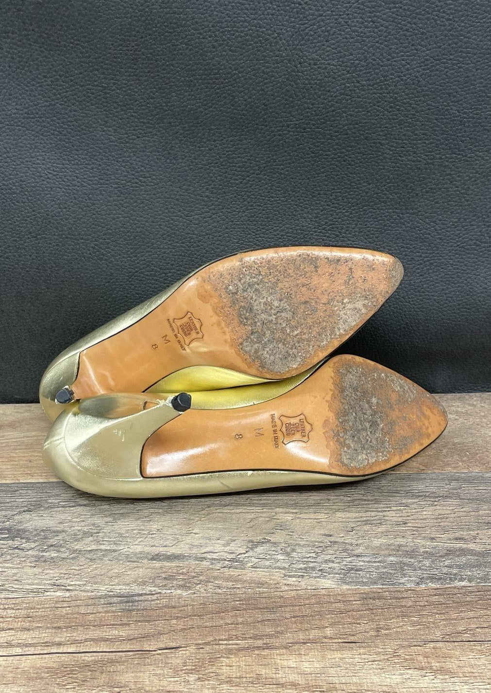 Vintage Yves Saint Laurent Metallic Gold Leather Pumps Heels Size 8 with COA