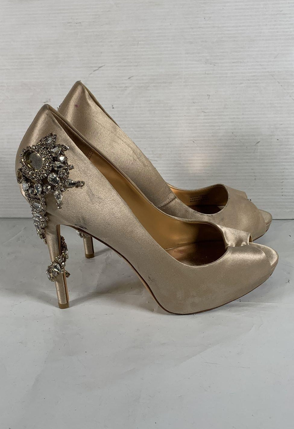 Badgley Mischka Tan Peep Toe Slip-On Stiletto Pumps Size 8.5