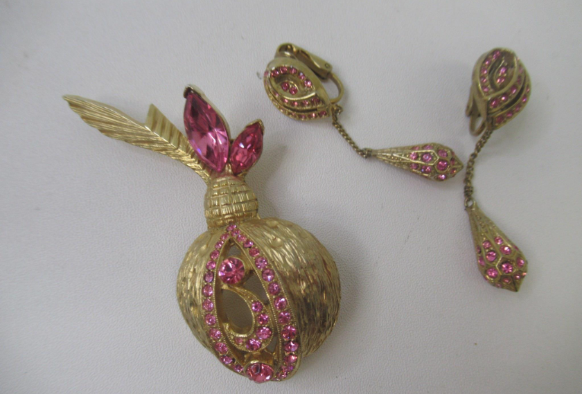 Vintage Bellini Gold-Tone Pink Rhinestone Feather Pin & Dangle Clip Earrings Set