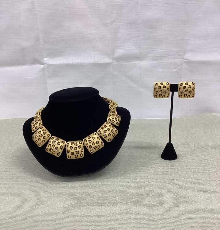 1980s–1990s Gem-Craft Leopard Print Jewelry Set, Gold Tone Statement Necklace & Clip Earrings Demi Parure