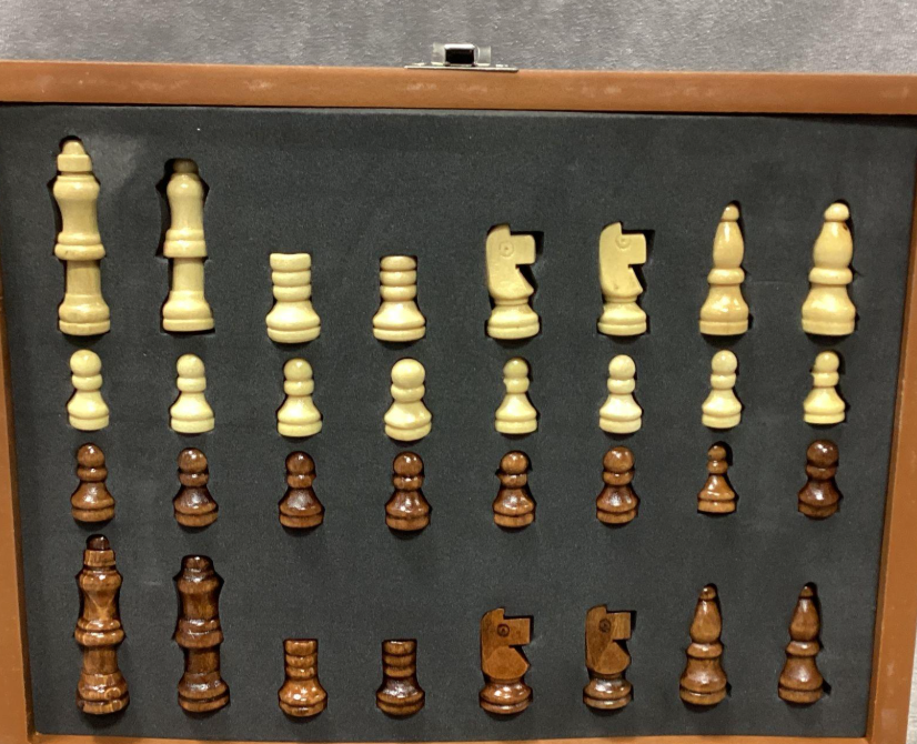 Gentleman’s Wooden Chess & Hip Flask Gift Set Leather Flask Shot Cups Bar Set w Case