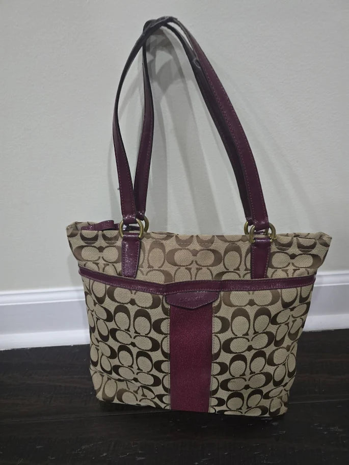 Coach Handbag & Hat Bundle – 3 Bags (2 Crossbody, 1 Shoulder) + Bucket Hat – Pre-Owned