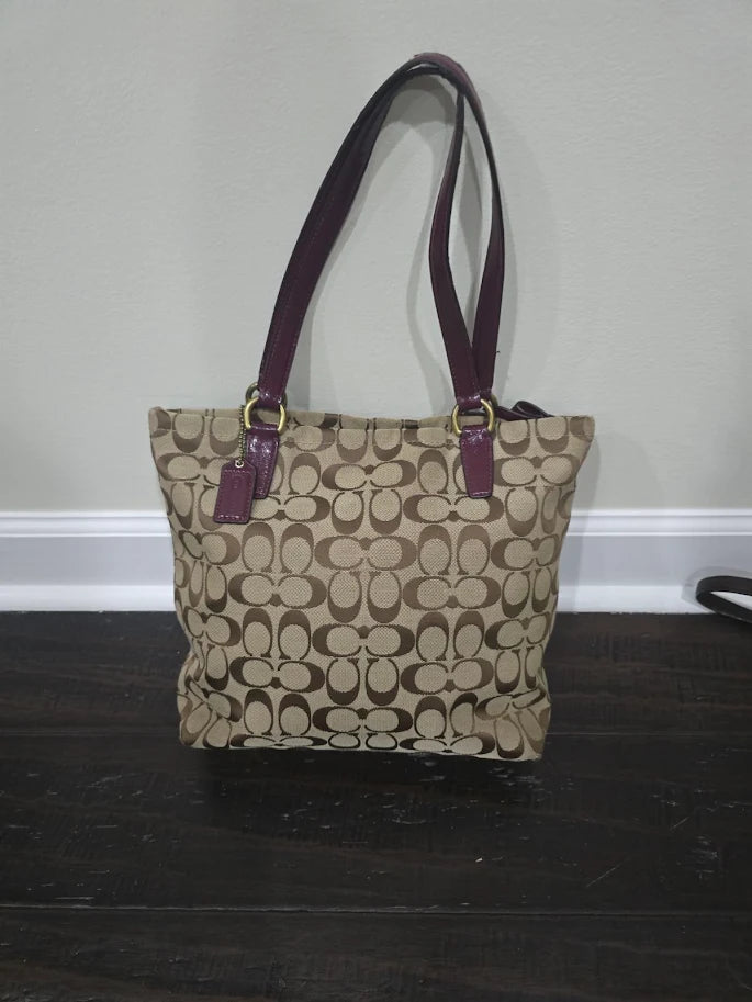 Coach Handbag & Hat Bundle – 3 Bags (2 Crossbody, 1 Shoulder) + Bucket Hat – Pre-Owned