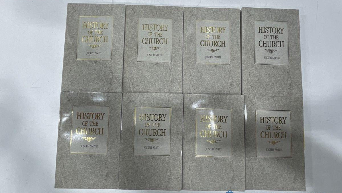 History of the Church by Joseph Smith, Deseret Book seven-volume box set, view 4