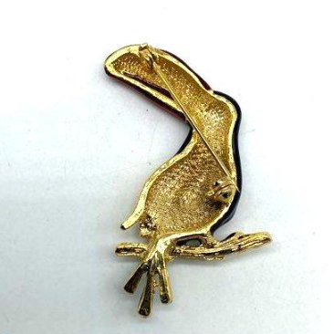 Vintage Enamel Toucan Brooch with Rhinestone Accents – Tropical Bird Design