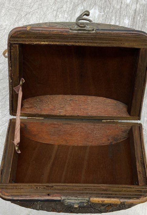 Vintage Brown Floral Tooled Top Handle Handbag Wood Frame Conversation Piece Purse