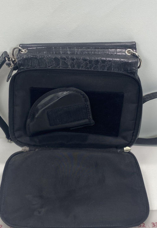 Gun Tote’n Mamas Black Pebbled Leather Crossbody Bag Foldover Flap Zip Pocket Purse