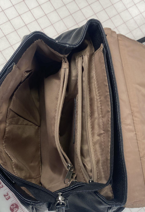Gun Tote’n Mamas Black Pebbled Leather Crossbody Bag Foldover Flap Zip Pocket Purse
