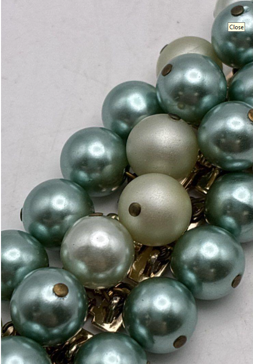 Vintage Two-Tone Green Pearl Bracelet & Earring Set – 2-Piece Gold Tone