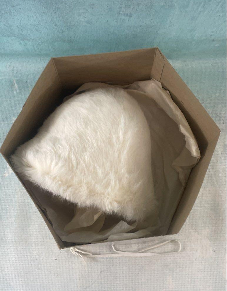 Lion White Faux Fur Style Hat Size Regular with Box