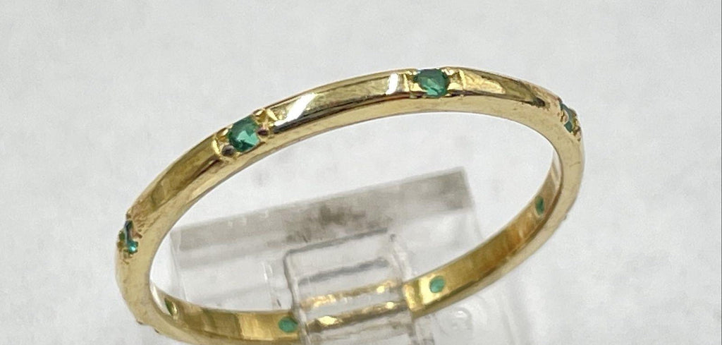 925 Silver Gold Tone Green Glass Eternity Band Ring Size 6.5 .96g