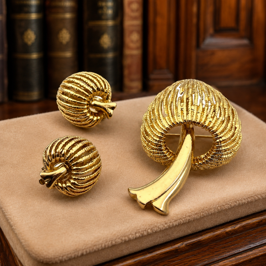 Gold-tone textured morel mushroom brooch and matching clip-on earrings