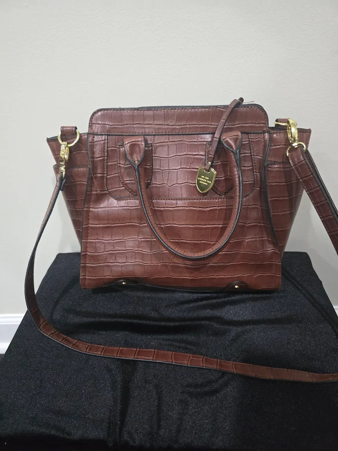 Designer Leather Handbag Bundle (3) Dooney & Bourke, American Leather Co, London Fog