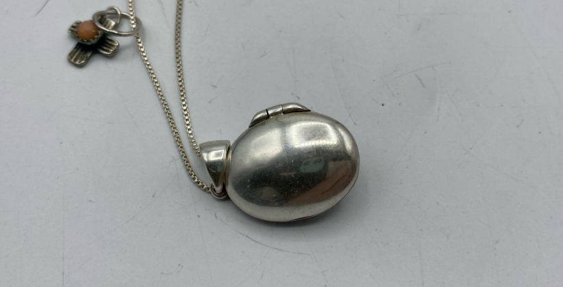 Sterling Silver Locket Pendant with Chain – 925 Thailand – Vintage Floral Design