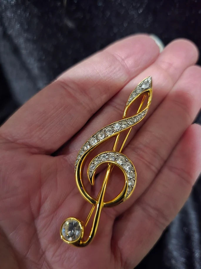 Swarovski Crystal Treble Clef Brooch – Gold Tone, Signed, Musical Motif