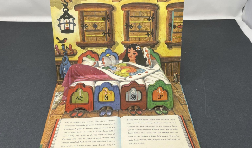 Snow White Pop-Up Book Vojtěch Kubašta 1971 Artia Prague Vintage Fairy Tale