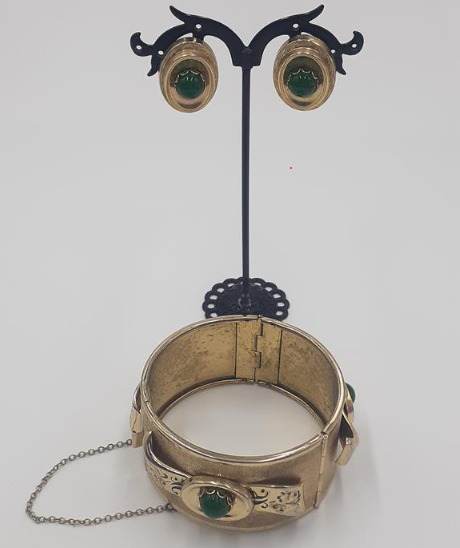 Whiting & Davis Vintage Gold-Tone Bracelet & Clip-On Earring Set with Green Cabochons (Signed)