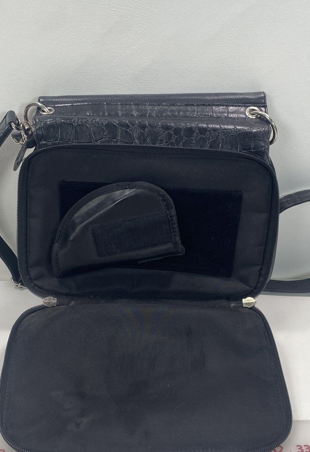 Gun Tote'n Mamas Black Pebbled Leather Crossbody Purse