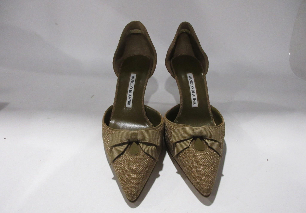 Manolo Blahnik Pointed-Toe Heels Size 38.5 with COA